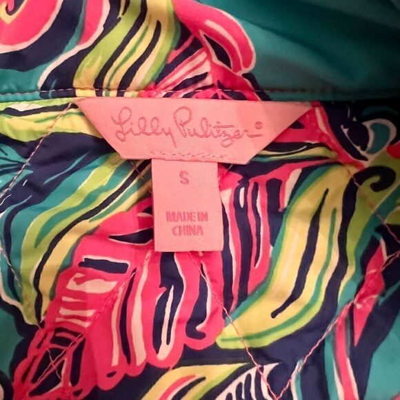 EUC Women's Lilly Pulitzer Blake Quilted Vest Tropical Pink Private Island SMALL - Picture 4 of 6